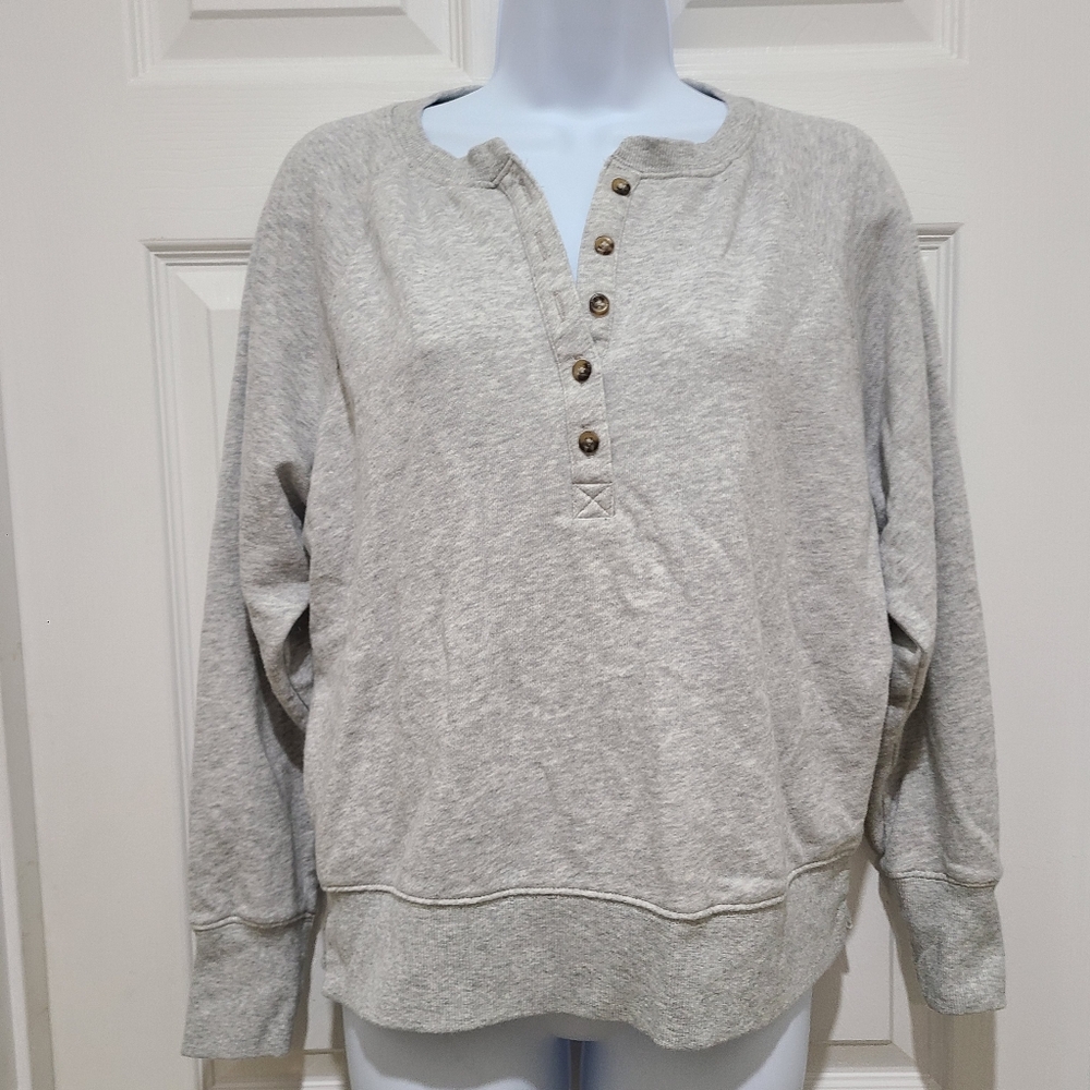 GAP Pullover Gray Button Sweatshirt Size M   NWOT